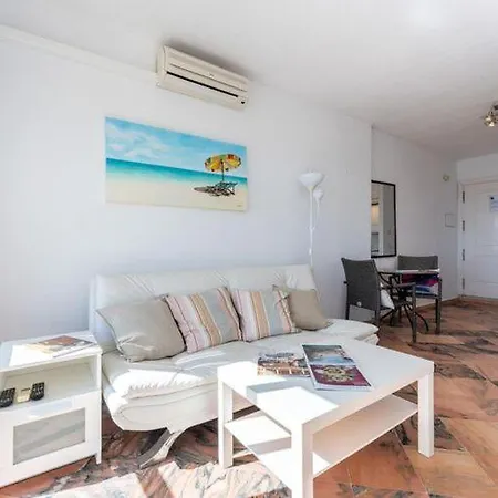 Charming Apartment For Coastal Adventures Apartament *