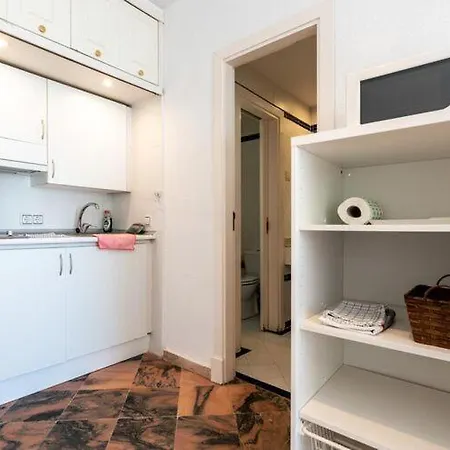 Charming Apartment For Coastal Adventures Apartament