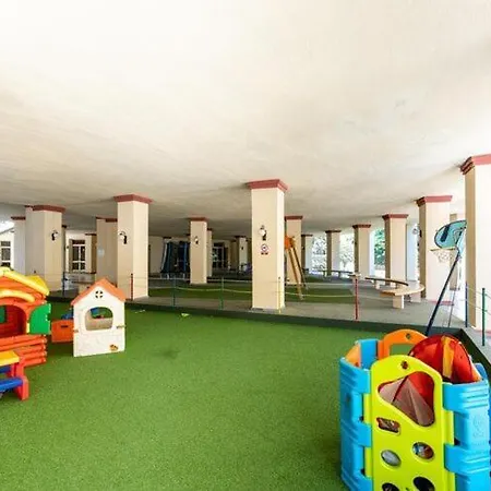 Charming Apartment For Coastal Adventures Эстепона
