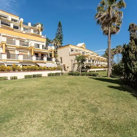 Charming Apartment For Coastal Adventures Apartament *