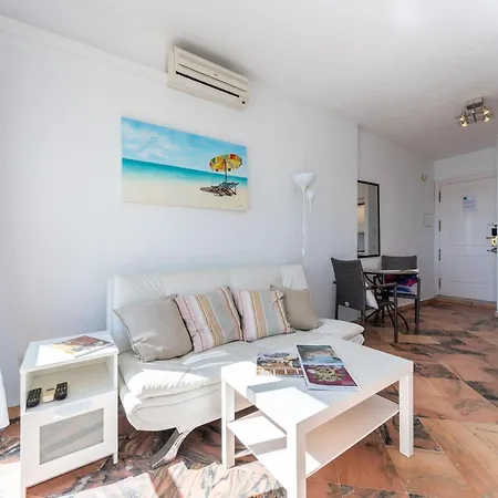 Charming Apartment For Coastal Adventures Апартаменты Эстепона