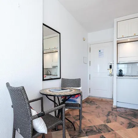 Апартаменты Charming Apartment For Coastal Adventures Эстепона
