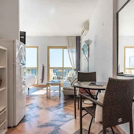 Charming Apartment For Coastal Adventures Estepona