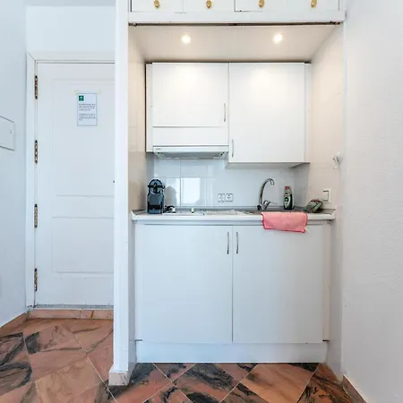 Charming Apartment For Coastal Adventures