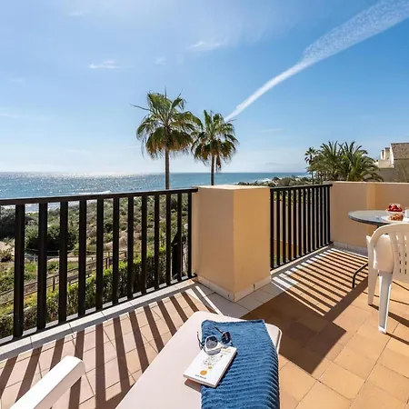 Daire Charming Apartment For Coastal Adventures *